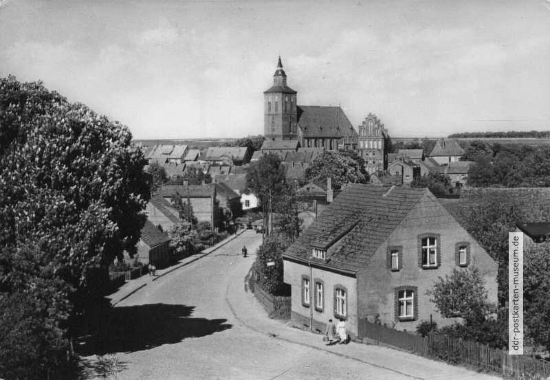 Rudolf-Breitscheid-Straße mit Blick zur Petrikirche - 1965