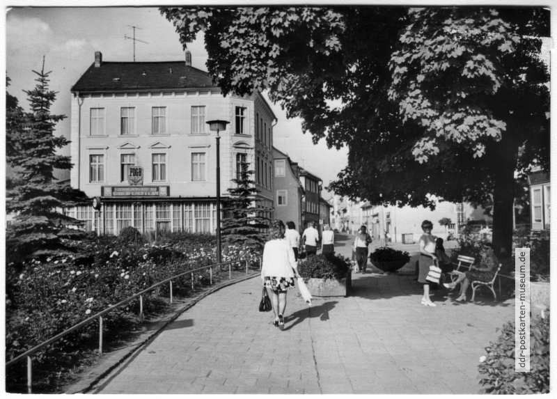 Am FDGB-Erholungsheim "Greifenstein" - 1978