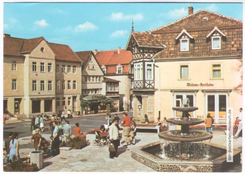 Markt mit Mohren-Apotheke und Marktbrunnen - 1974