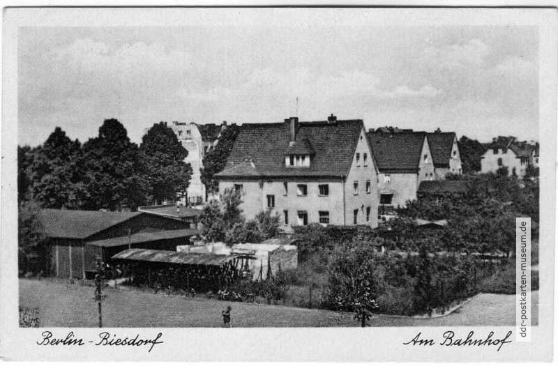 Am S-Bahnhof Biesdorf - 1951