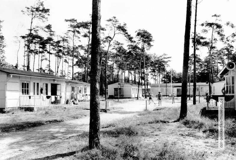 Wohnbaracken im Kinderferienlager des VEB BKK Bitterfeld in Pepelow - 1984