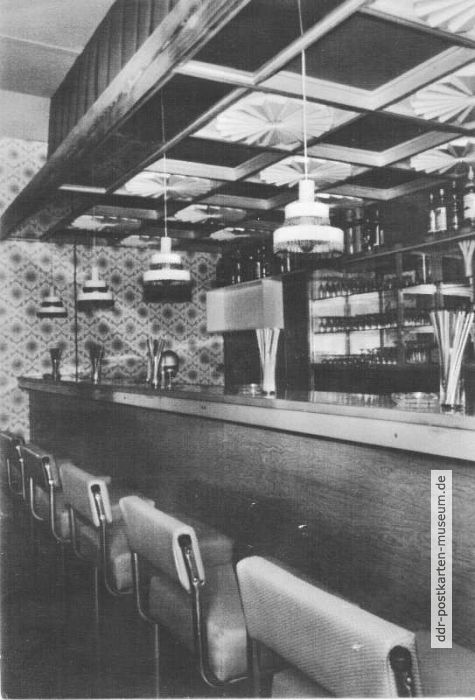 Schwedt, Bar der HO-Gaststätte "Dreiklang" - 1981