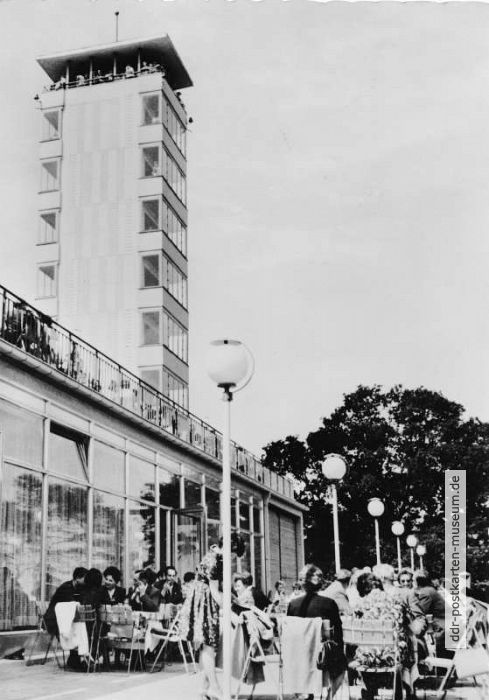 Berlin-Köpenick, Müggelturm mit HO-Gaststätte und Terrassencafe - 1962