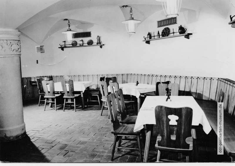 HO-Gaststätte "Ratskeller" im Roten Rathaus, Bierstube - 1964