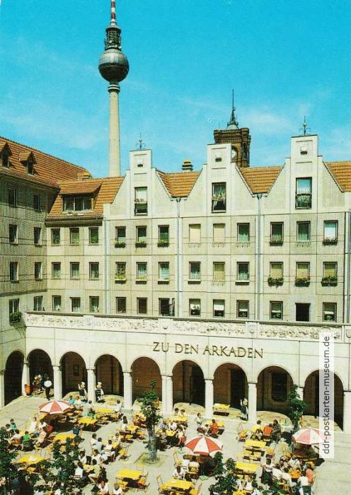 Berlin-Mitte, Gaststätte "Zu den Arcaden" im Nikolaiviertel - 1990ZudenArkaden