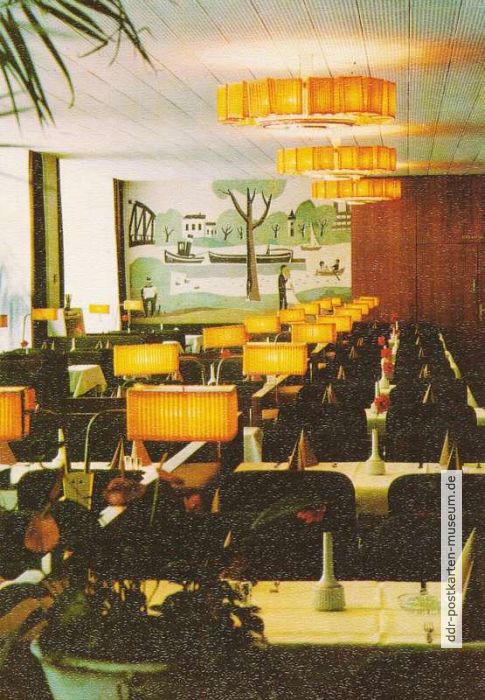 Berlin-Mitte, Restaurant im Hotel "Stadt Berlin" - 1989