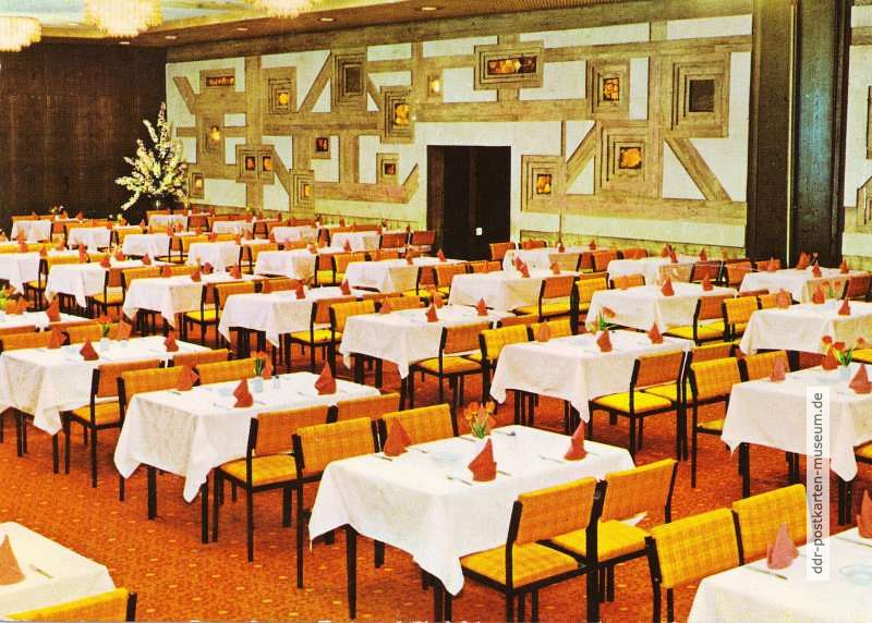 Warnemünde, Restaurant "Bernsteinsaal" im Hotel "Neptun" - 1976