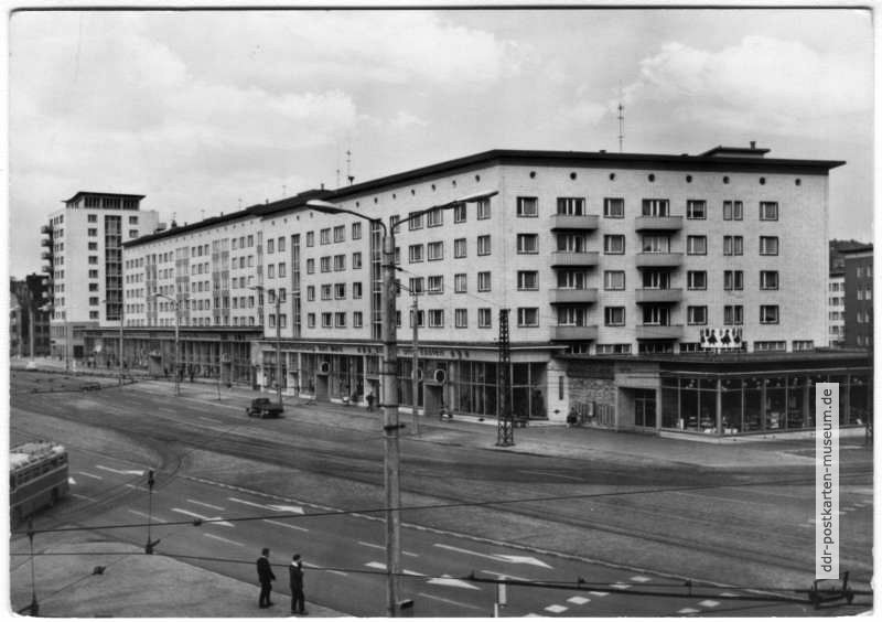 Straße der Republik, Punkthochhaus - 1965