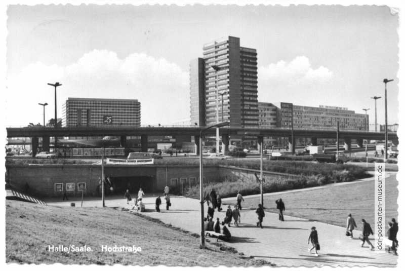 Ernst-Thälmann-Platz, Hochstraße und Fußgängertunnel - 1975