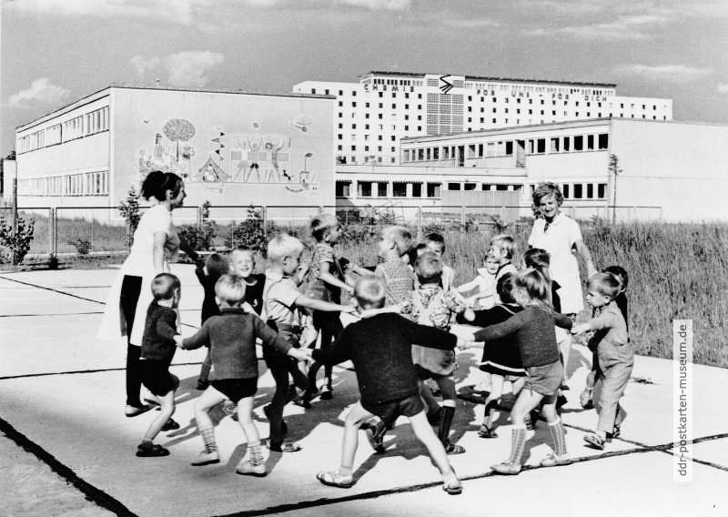Kindergartengruppe in Schwedt - 1968
