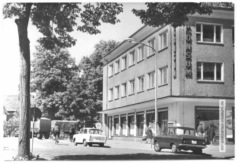 Bahnhofstraße mit Konsum-Kaufhaus - 1981