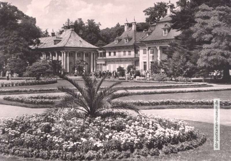 Im Park von Schloß Pillnitz bei Dresden - 1965