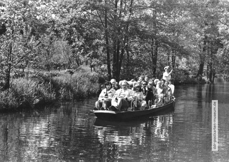 Spreewaldkahn mit Touristen - 1976