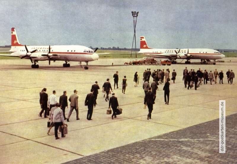 Zentralflughafen Berlin-Schönefeld, Turbopropmaschinen "IL 18" - 1964