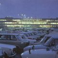 Flughafen Berlin-Schönefeld, Terminal und größter Parkplatz der DDR - 1986