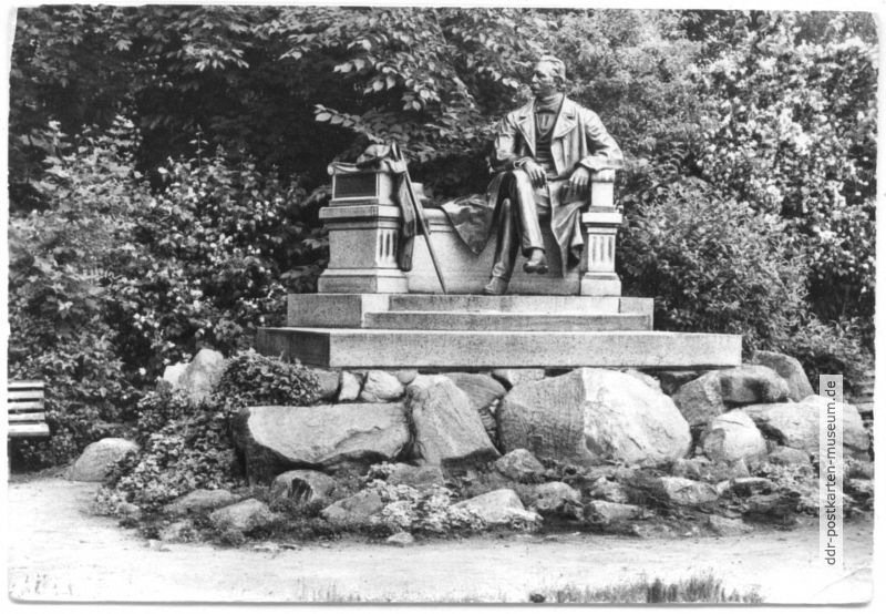 Theodor-Fontane-Denkmal - 1975
