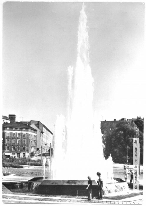 Springbrunnen am Otto-Grotewohl-Platz - 1982