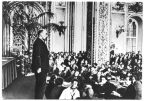 Lenin spricht zu den Delegierten des III. Kongresses der Kommunistischen Internationale 1919 in Moskau - 1970