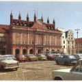 Rathaus mit Parkplatz - 1989
