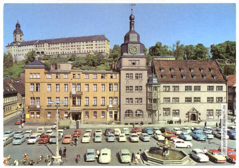 Markt mit Rathaus und Blick zur Heidecksburg - 1974