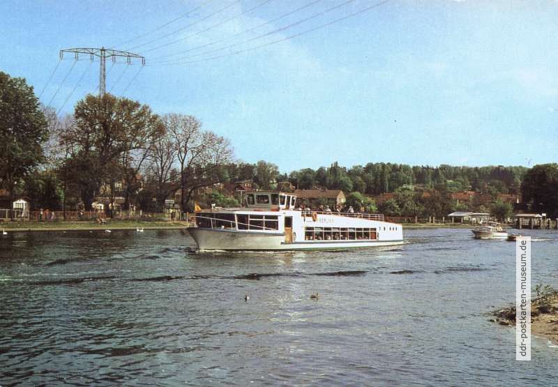 Weiße Flotte Potsdam, Salon- und Konferenzschiff "Berlin" mit 280 Plätzen - 1985