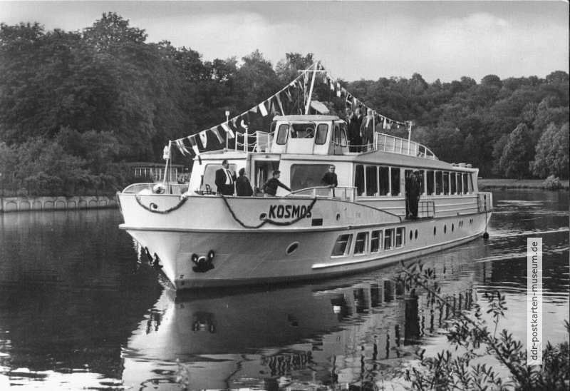 Fahrgastschiff "Kosmos" der Weißen Flotte Halle - 1973