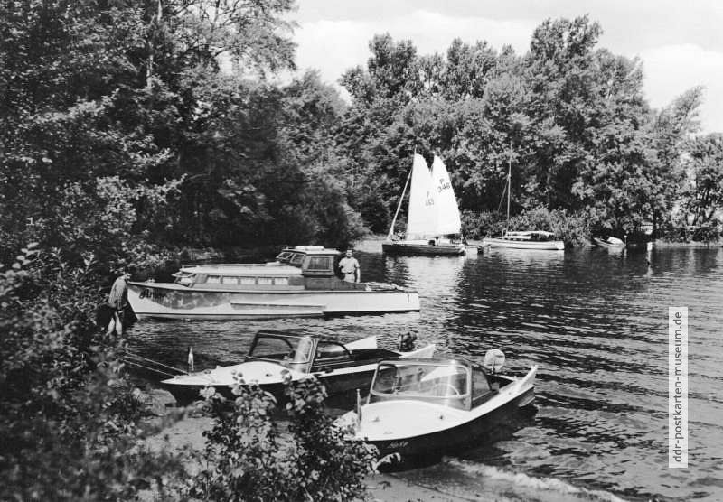 Motorboot-Brandenburg-1965.JPG