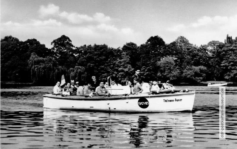 Motorboot-KmSt-1962.JPG