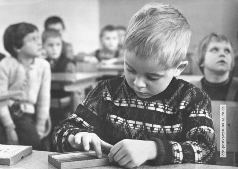 Glückwunschkarte zum Schulanfang von 1970 - VEB Bild und Heimat