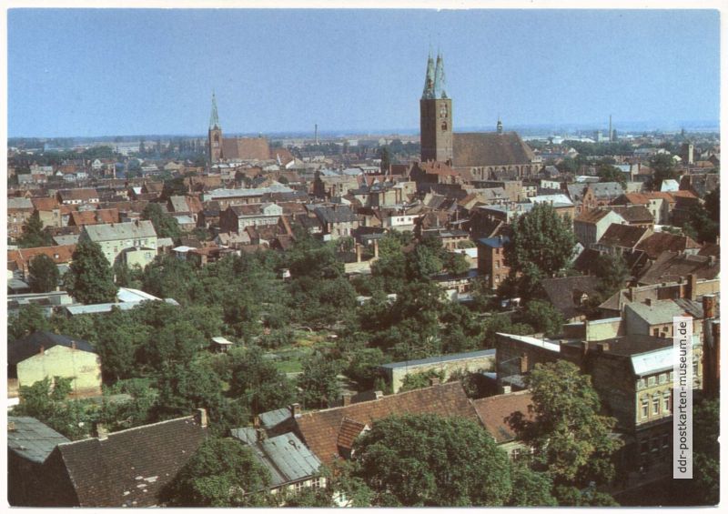 Blick über Stendal zum Dom (Marienkirche) und Nikolaikirche - 1982