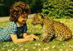 Tierpark Berlin, Kinderfoto mit Leopardenbaby - 1964