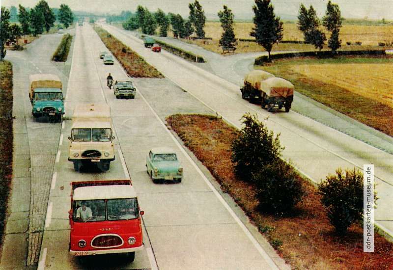 Himmelblauer Trabant auf der Autobahn im Bezirk Magdeburg - 1963