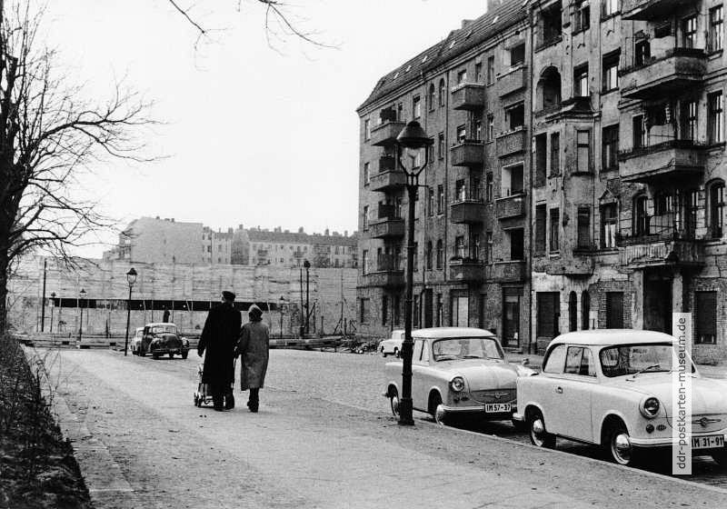 Trabant P 80 in der Ackerstraße nahe der Berliner Mauer - 1965