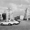 Trabant P 80 auf Parkstreifen der Karl-Marx-Allee in Berlin - 1963
