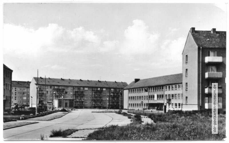 Geschwister-Scholl-Straße, Hermann-Matern-Oberschule - 1968