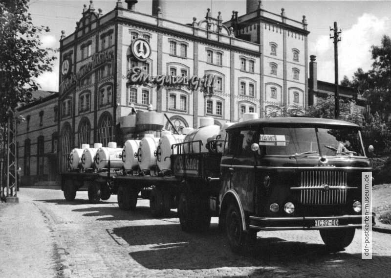 Brauerei-Transportfahrzeug mit Wernesgrüner Pilsner - 1964