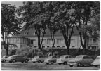 Parkplatz an der HO-Gaststätte "Vier Jahreszeiten" - 1962