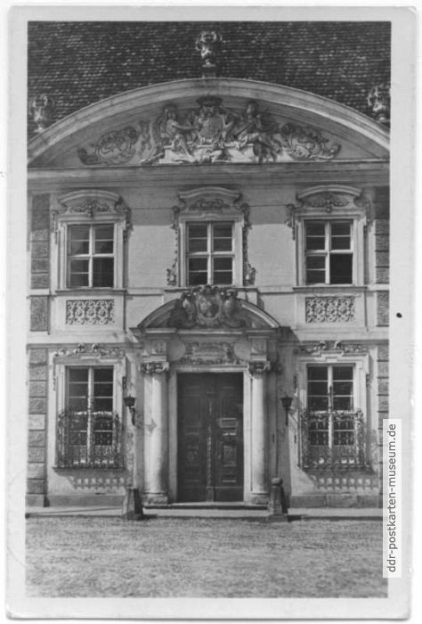 Eingang zur Grundschule III (ehemaliges Kavalierhaus) - 1957