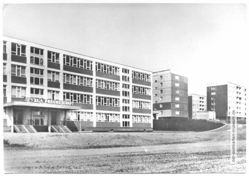 Wilhelm-Pieck-Oberschule im Neubaugebiet Rötlein - 1981