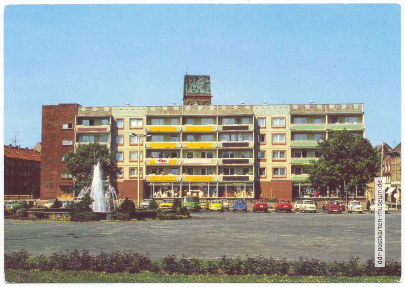 Neubaublock am Markt - 1982
