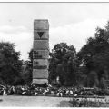 VVN-Ehrenmal "Den Toten zum Gedenken" im Stadtpark - 1982
