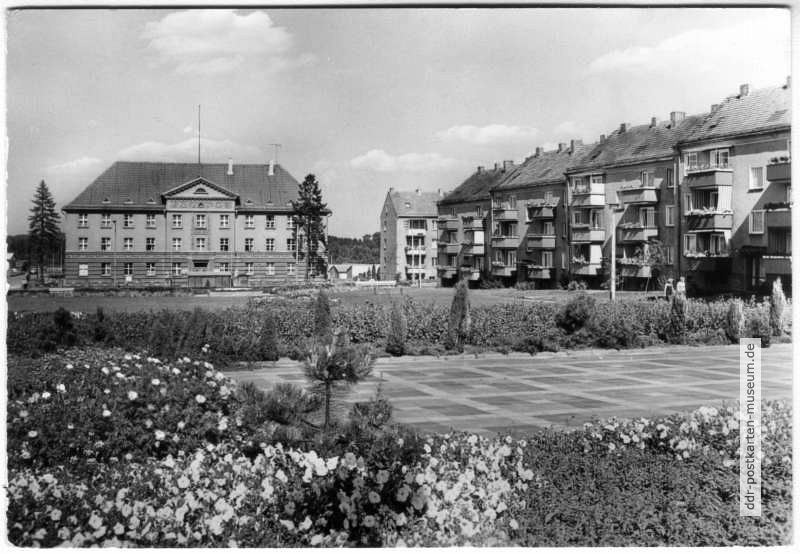 Neubauten am Platz der Jugend - 1980