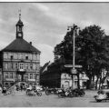 Marktplatz mit Rathaus - 1960
