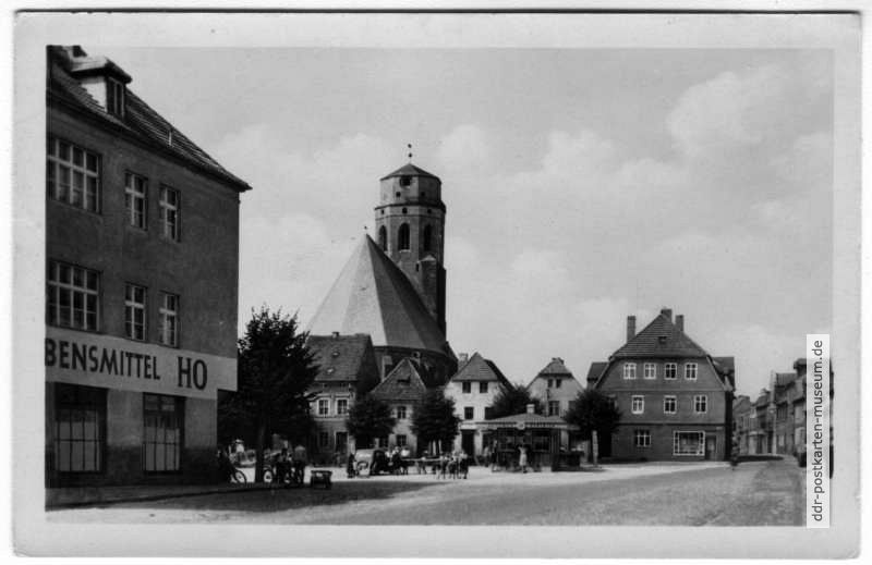 Markt (Platz des Friedens), Kirche - 1955