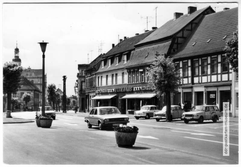 Ernst-Thälmann-Straße, Konsum-Textilhaus - 1987