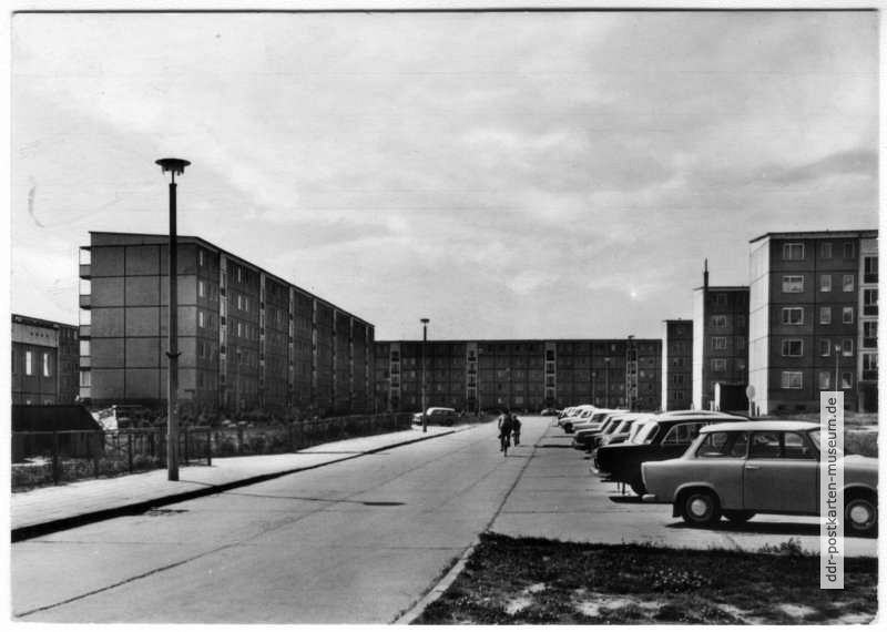 Neubauviertel, Parkplatz - 1973