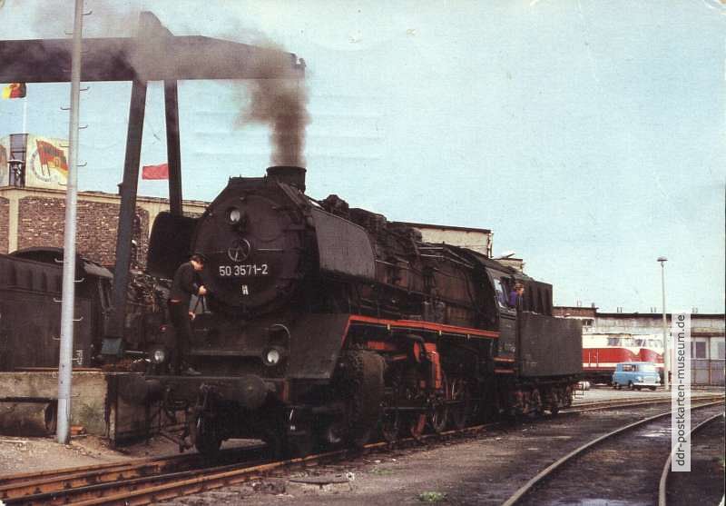 Dampflok 50 3571-2 im Bahnbetriebswerk Rostock - 1985