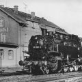 Dampflok 86 1001-6 mit Sonderzug im Bahnhof Cranzahl - 1982
