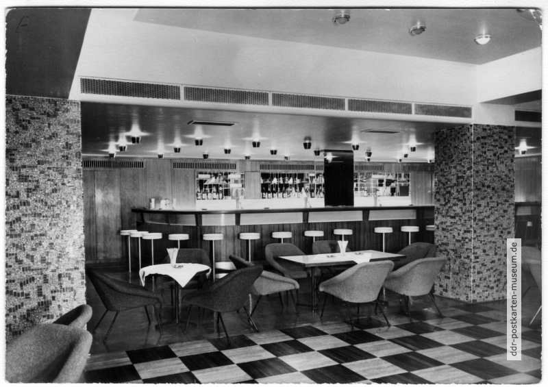 Hotel "Lunik", Bar - 1965