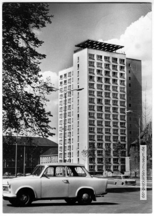 Bauarbeiterhotel am Juri-Gagarin-Ring - 1972